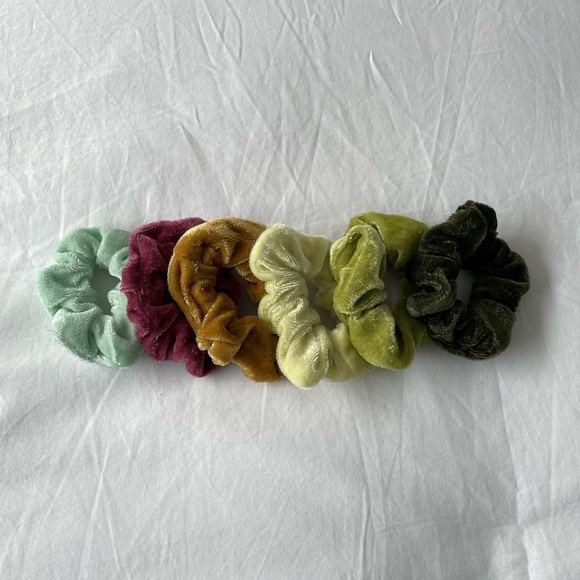 Scrunchies - Picture 1 of 1